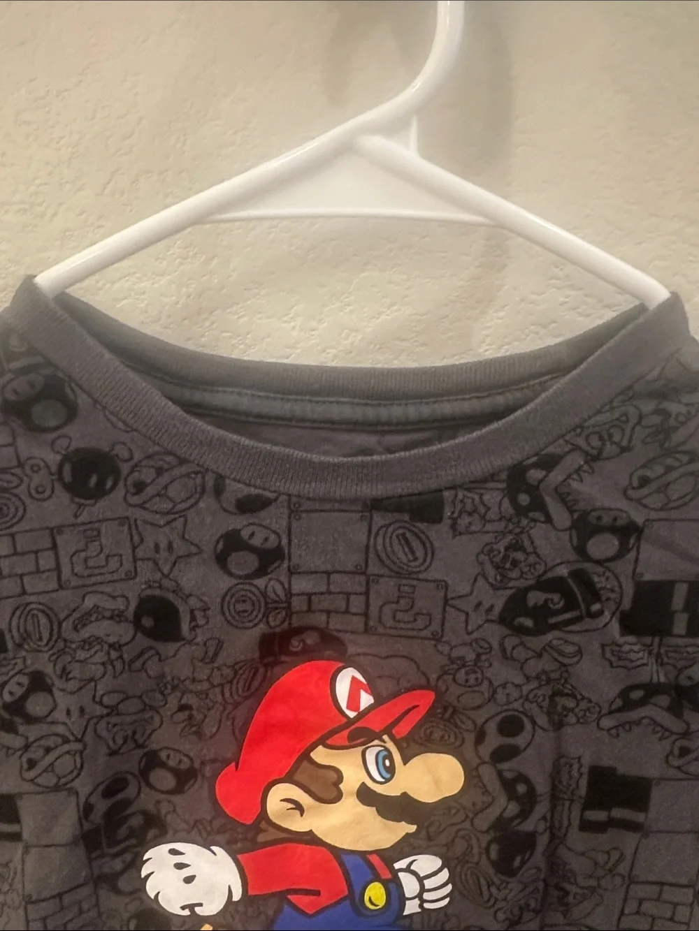 VGUC Old Navy Brand Kids Super Mario Tee - Gray with Red & Blue Size 10 12 L